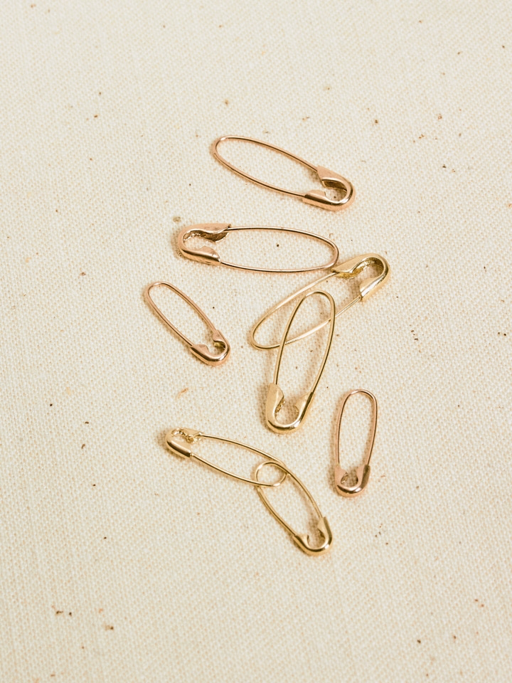 14K Small Gold Safety Pin Earrings | 24jewels